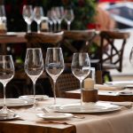 Gigantul tech testează roboți-chelneri în restaurante: Revoluție în farfurie