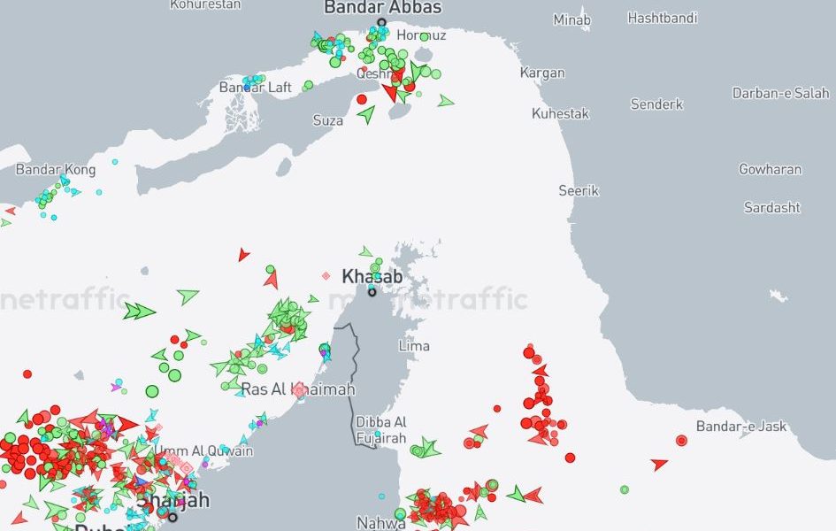Iranul vrea taxe uriașe pe vase. Strâmtoarea Ormuz blocată, ce urmează?