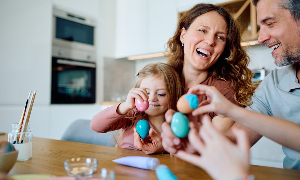 De ce ciocnim ouă de Paște: Ce ascunde gestul aparent simplu