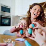 De ce ciocnim ouă de Paște: Ce ascunde gestul aparent simplu