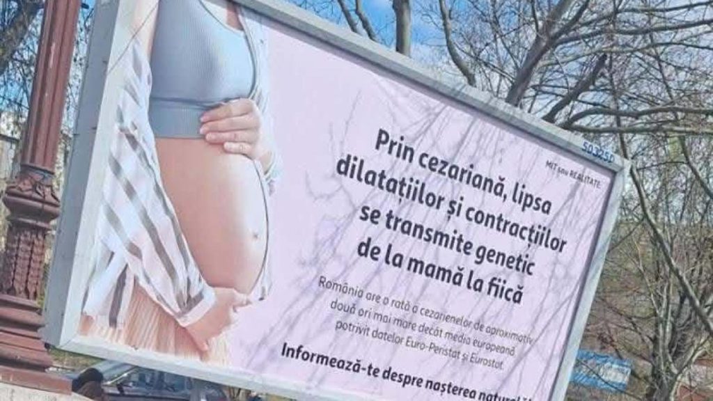 Panourile anti-cezariană în București, criticate dur de Colegiul Medicilor