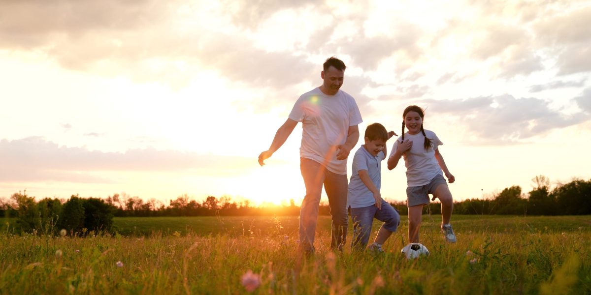 parinti-copii-shutter_Descopera-scaled.jpg - StiriAlese