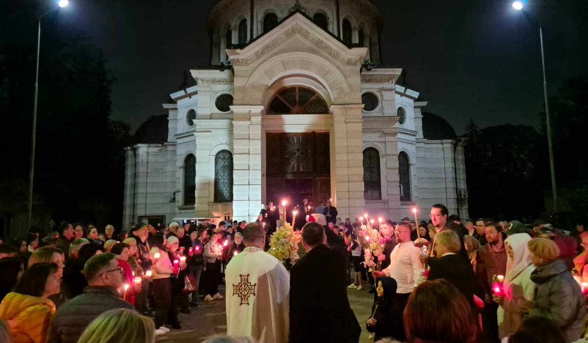 Când vine Paștele: Ora la care preoții sfințesc pasca, pentru credincioși