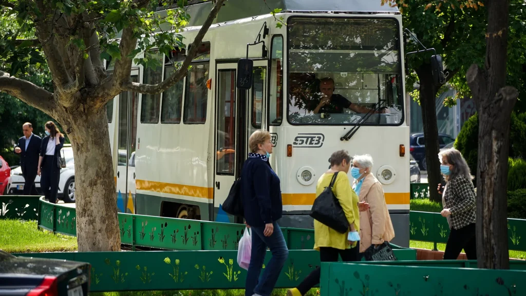 Pensionarii, șocați: 45 de zile pentru a-și salva pensiile! Ce drepturi se pierd