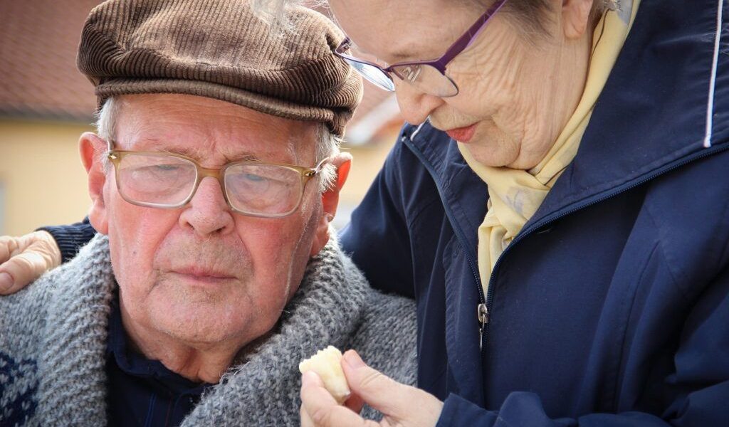 Unde trăiesc pensionarii bogați și săraci din România: diferențe șocante