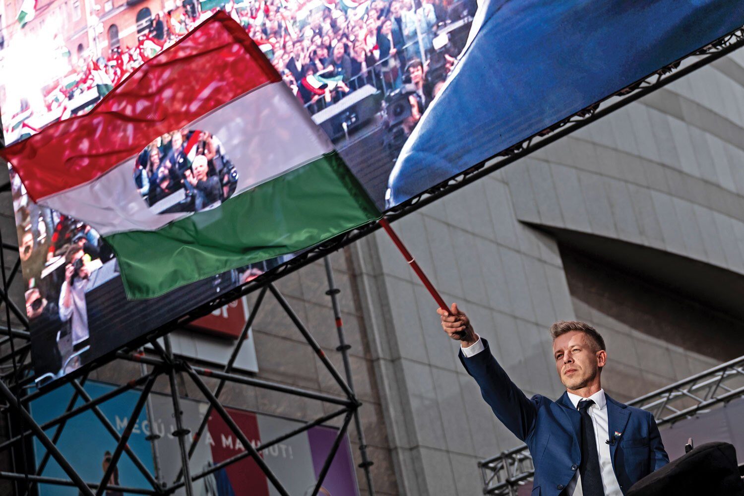 Maghiarii au ales: Peter Magyar sfidează pe Viktor Orban, dar ce lasă liderul în urmă