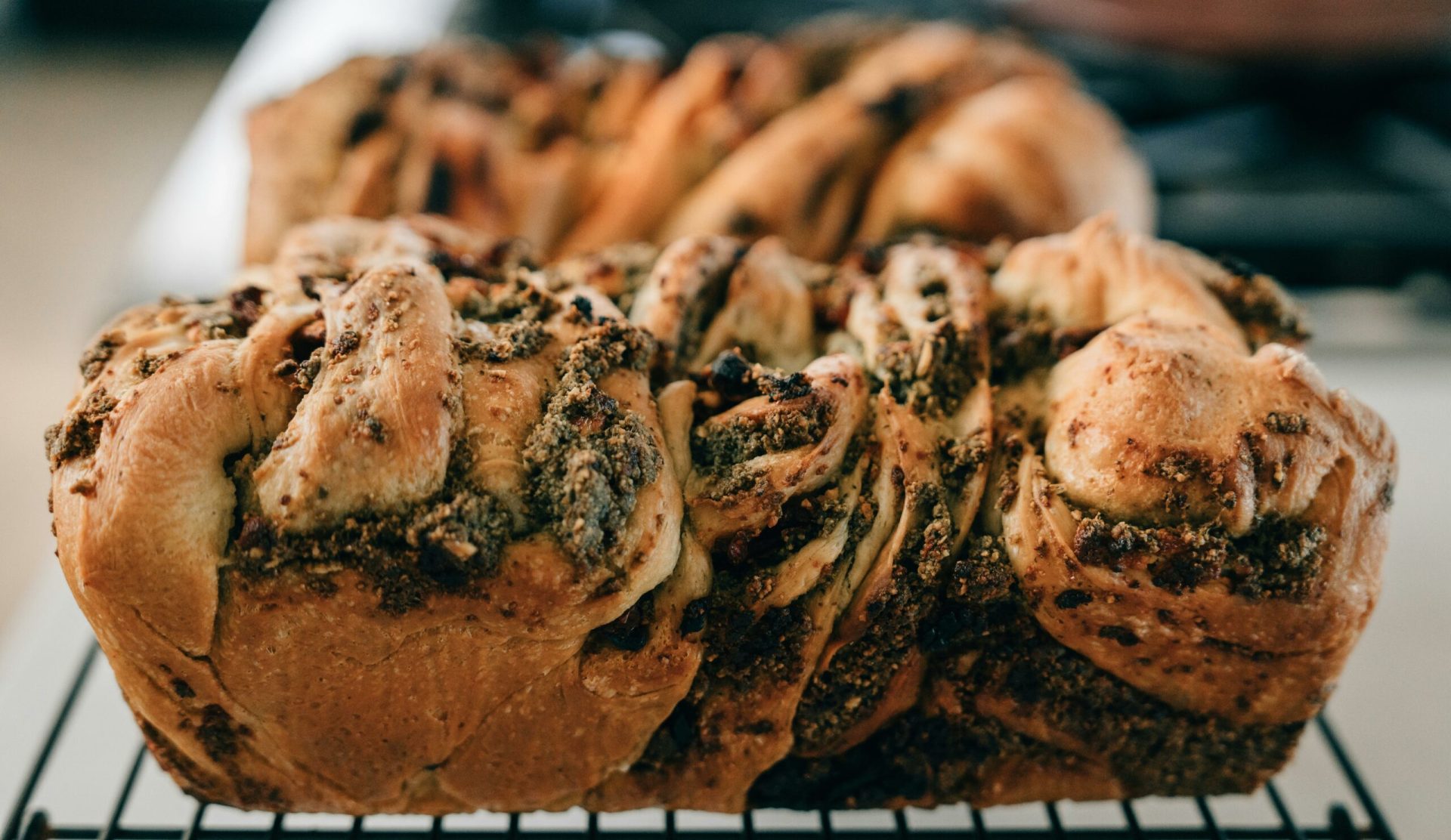 Reteta Delicioasa de Cozonaci de Casa Aroma îmbietoare a cozonacilor proaspăt scoși din cuptor poate transforma orice zi într-o sărbătoare