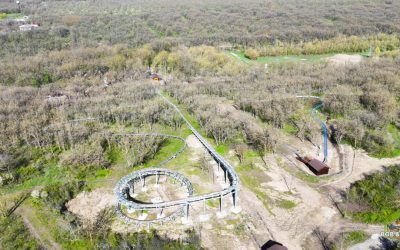 Inedit în România: Bob printre copaci, trasee de biciclete și turn de cățărare
