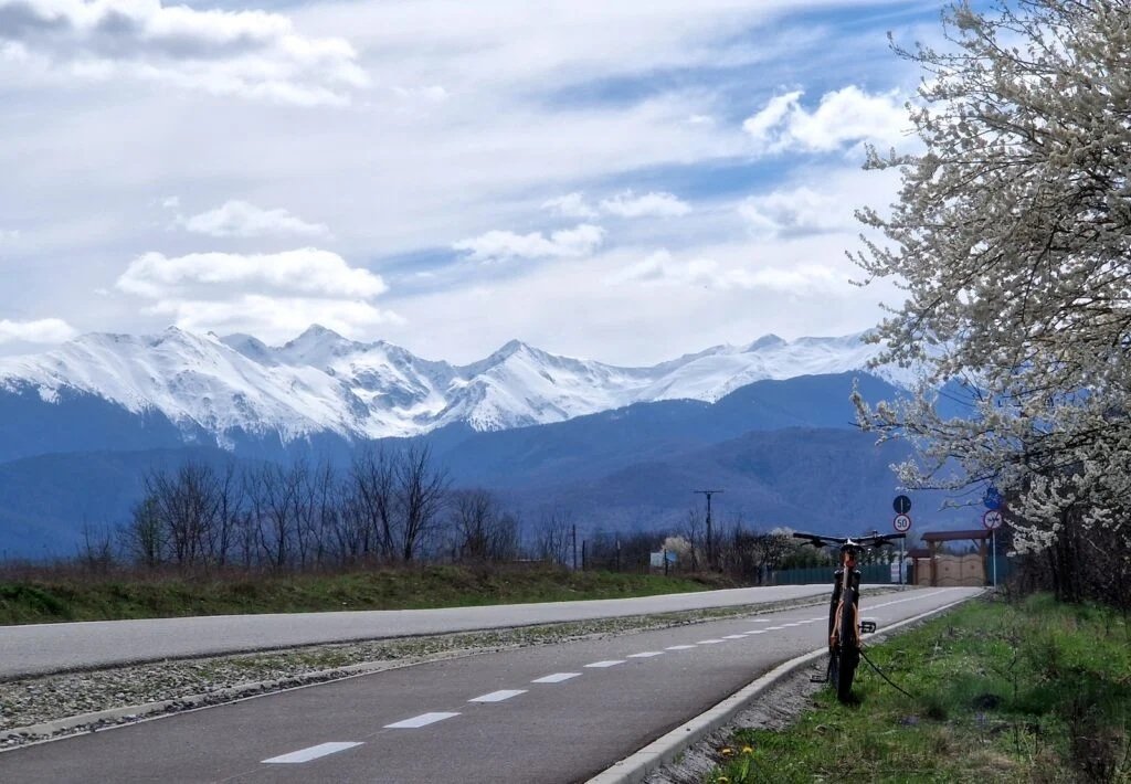Bicicliștii cuceresc Făgărașul: O pistă de 7 km cu peisaje de vis