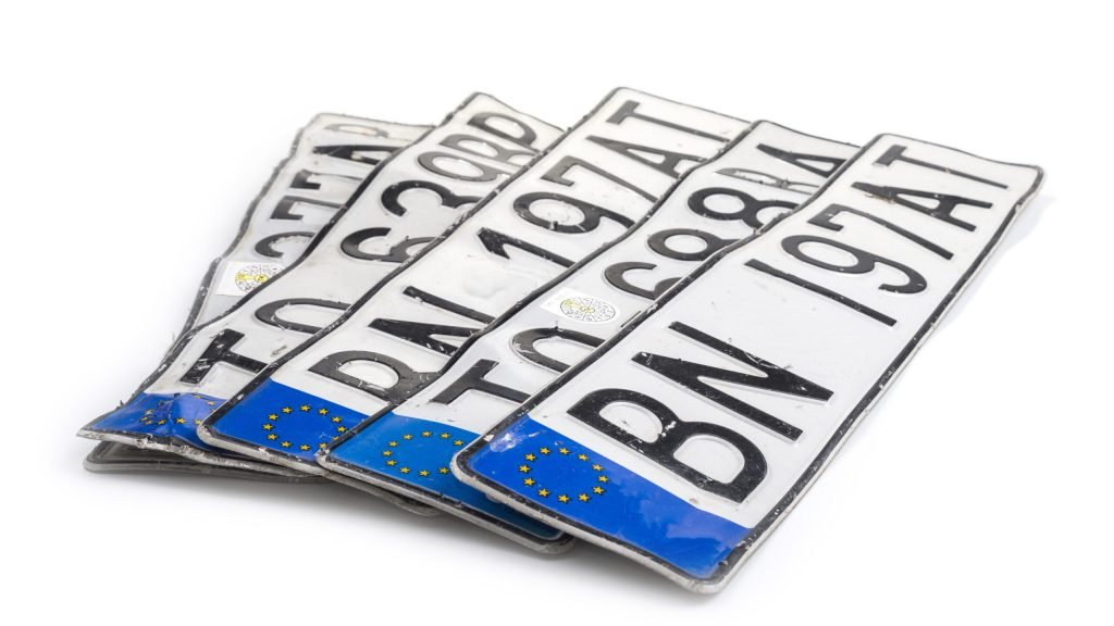 Înmatriculări auto: Codul Rutier pune șoferii la zid din 2026! Suspendări după 90 de zile