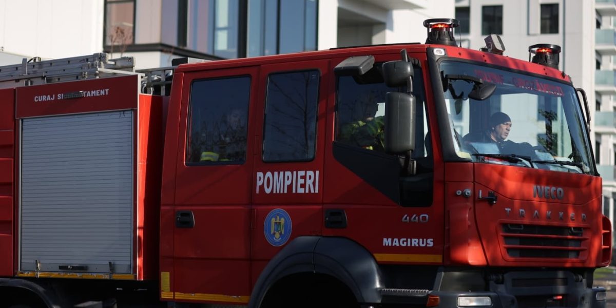 pompieri-smurd-incendiu-2.jpg - StiriAlese