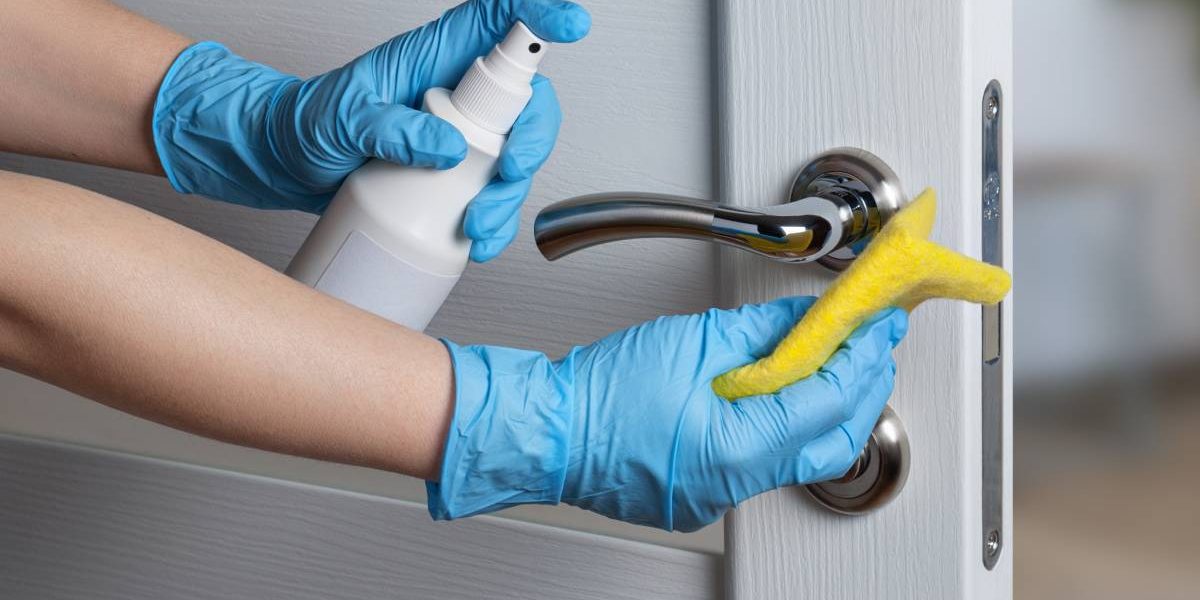 Produsele de curățenie, pericol SILENȚIOS: Plămânii în pericol! Inhalarea, MAI gravă