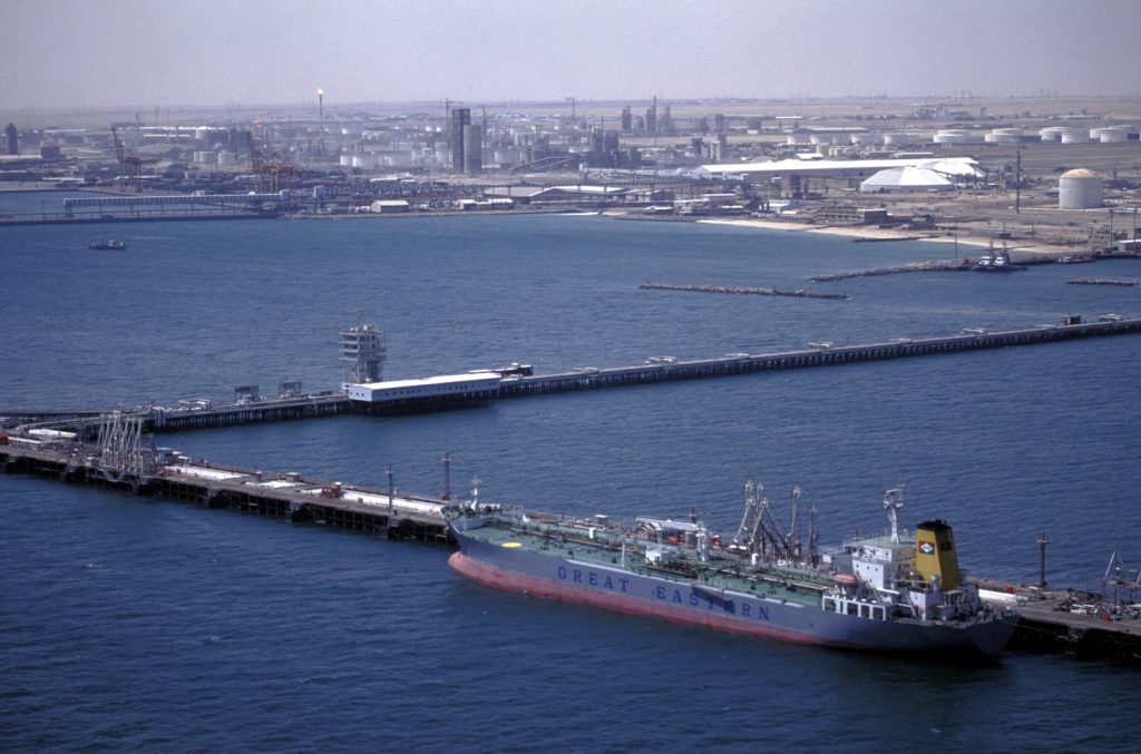 Iranul, pericol în Ormuz: Mine amplasate haotic. Trump, demarează deminarea