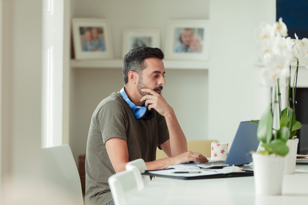 Work from home, din nou la modă: Comisia Europeană schimbă foaia, vine cu soluții