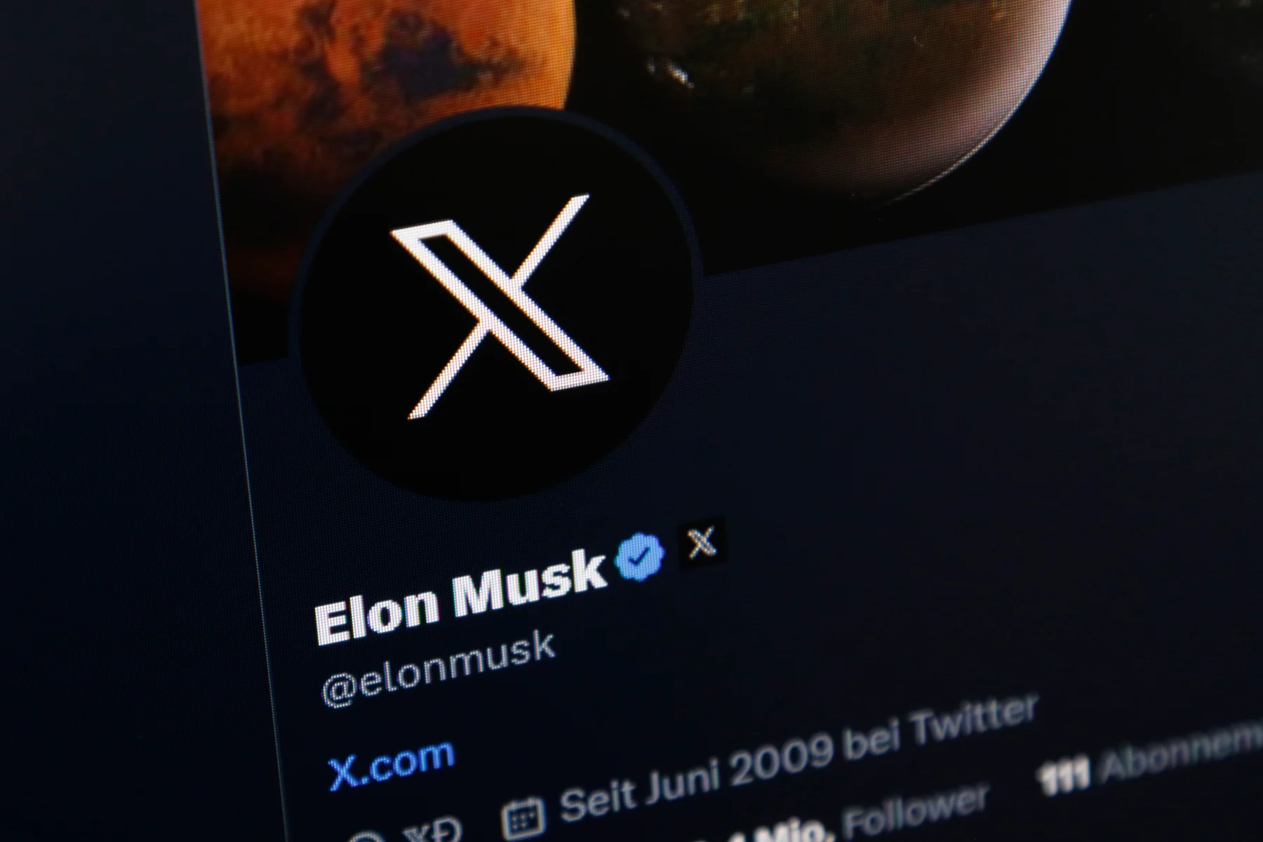 Elon Musk, chemat la anchetă în Franța: Conținut Ilegal pe X, inclusiv abuzuri