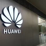 Huawei dă lovitura: Noul telefon pliabil le bagă pe Apple și Samsung în corzi
