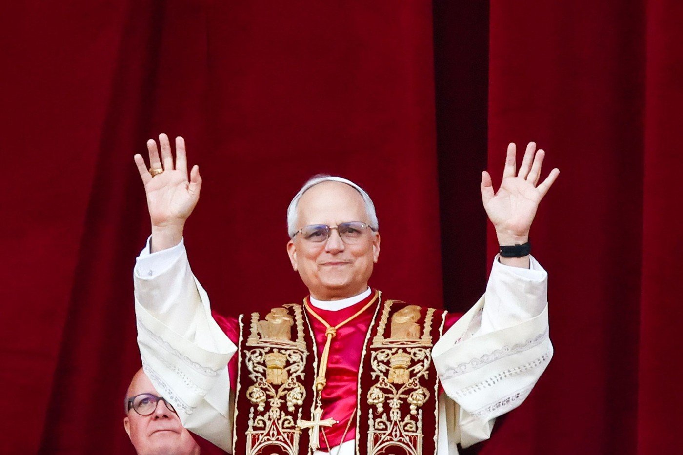 Anul acesta, credincioșii catolici din întreaga lume sărbătoresc Paștele într-un mod special, fiind primul în care nu mai au în frunte un Papă Francisc