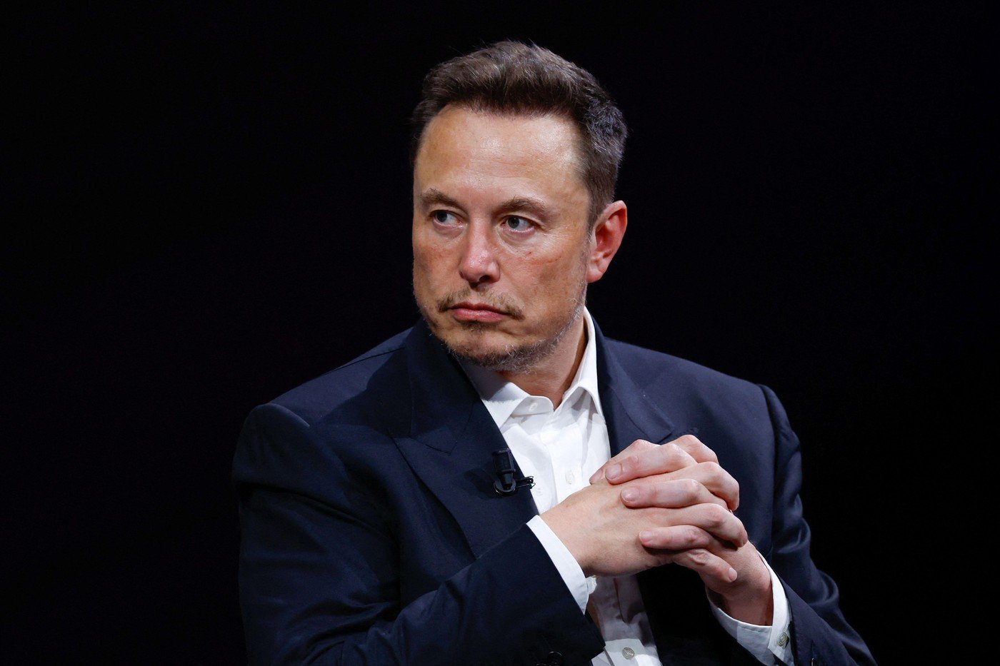 Elon Musk ia la țintă conducerea OpenAI: Sam ALTMAN și Greg BROCKMAN, vizați de mogulul tehnologiei Elon Musk, vizionarul din spatele Tesla și Space X, încearcă să obțină îndepărtarea lui Sam ALTMAN din funcția de director executiv (CEO) al OpenAI și a lui Greg BROCKMAN din cea de președinte al companiei de inteligență artificială