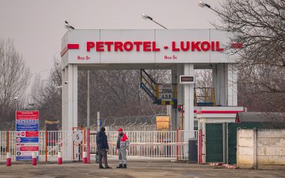 Petrotel Lukoil repornește: Benzina mai ieftină ca-n regiune, promit șefii