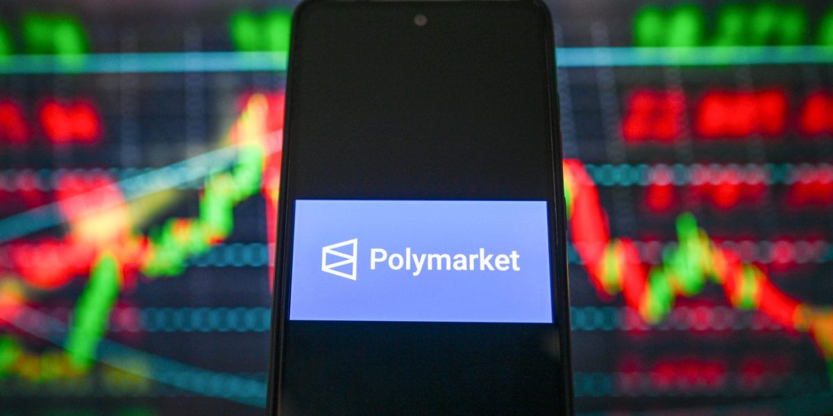 Pariuri pe război: Jucători Polymarket riscă milioane, anchetă The Guardian