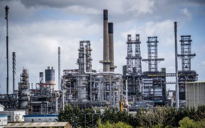 Lumea, lovită de RĂZBOIUL cu Iranul: 50 de miliarde $ pierdute pe petrol