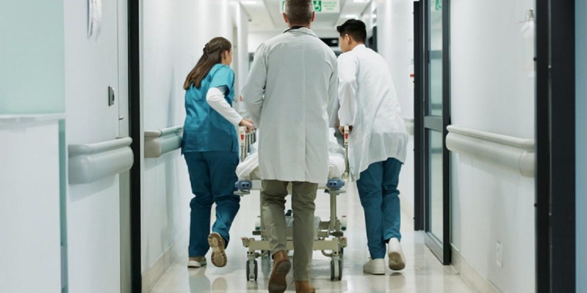 Rogobete schimbă gărzile și plătește rezidenții: Ce planuri are pentru spital