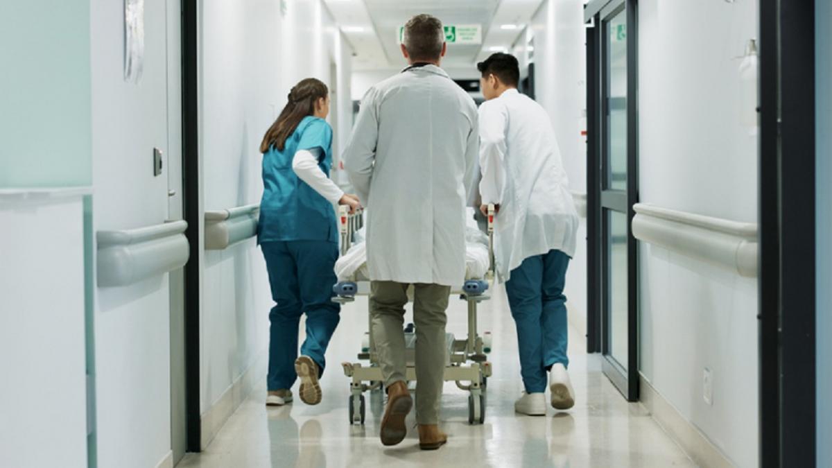 Rogobete schimbă gărzile și plătește rezidenții: Ce planuri are pentru spital