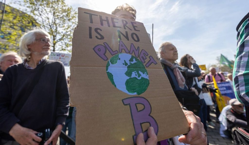 Scumpirile, semn clar: combustibilii fosili, o bombă pentru noi toți!