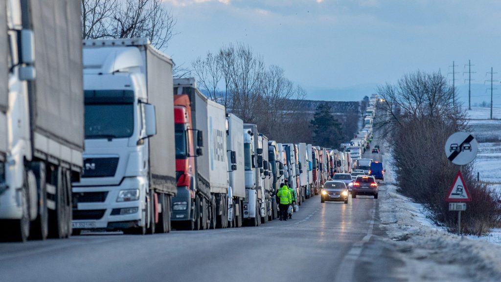 Ungaria: Amenzi de 4 ori mai MARI pentru șoferi, intră în vigoare din 11 aprilie 2026