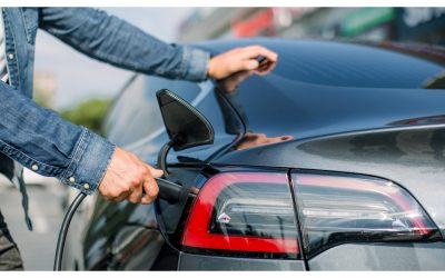 Mașinile electrice, asalt în Europa: Benzina scumpă împinge vânzările