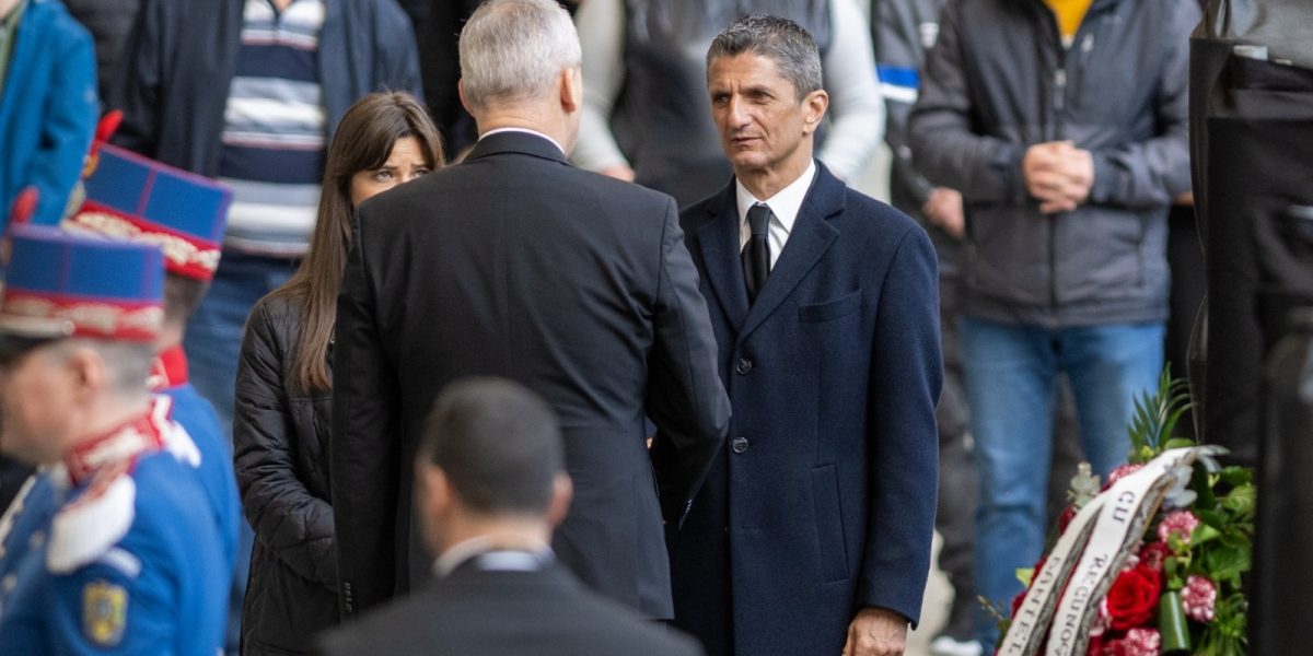 Mii de oameni la un singur Lucescu: Răzvan, gest de campion cu fanii!