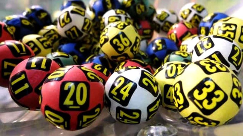 Extragere URIAȘĂ la Joker și 6/49 duminică: Jackpot-ul, vânat de peste doi ani
