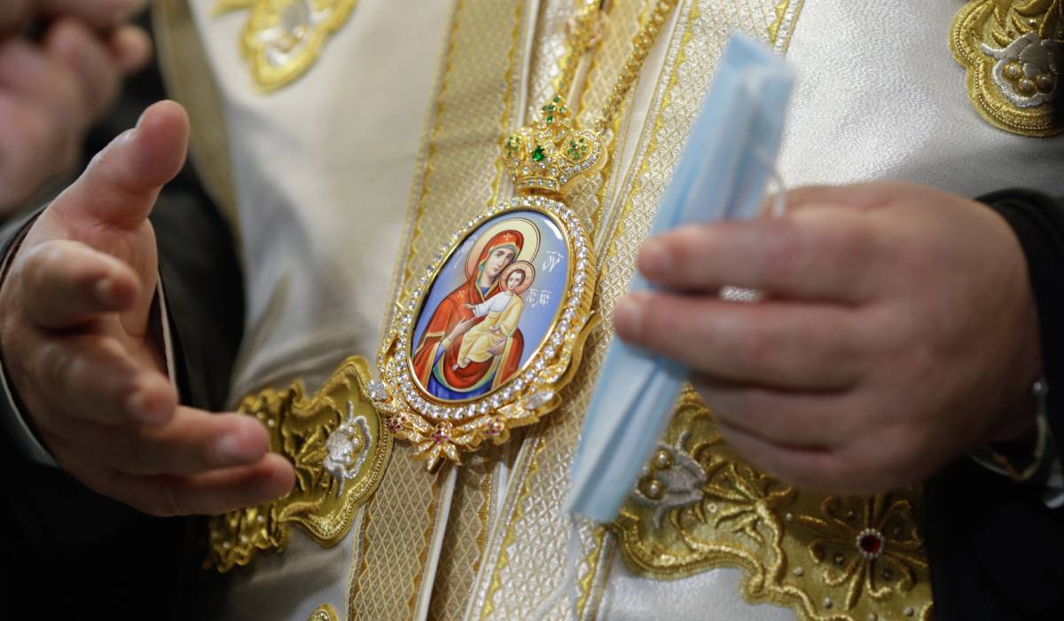 În Vinerea Mare, rugăciunea transcende simpla cerere, transformându-se într-o experiență profundă de introspecție și mărturisire, conform tradiției creștine