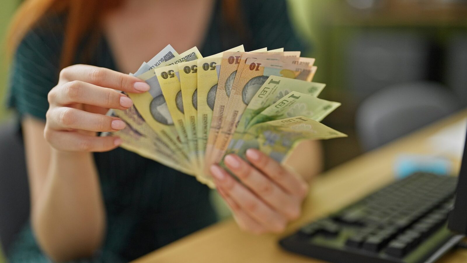 Transparența salarială: IMM-urile, lovite de amenzi mari și zero sprijin