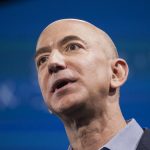 Bezos, salariu de mizilic la Amazon. Cât costă, de fapt, călătoriile lui?