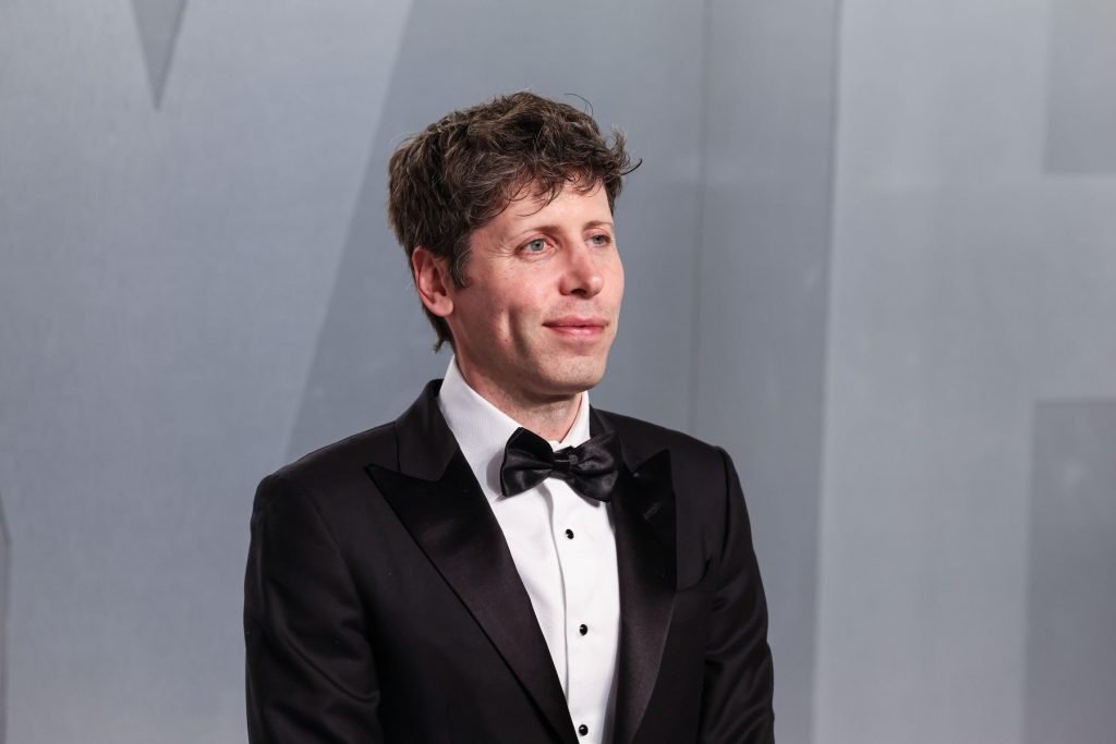 Sam Altman, unul dintre cei mai influenți lideri din industria tehnologică, se află în centrul unor tensiuni și acuzații de manipulare, care pun sub semnul întrebării imaginea sa de inovator și vizionar