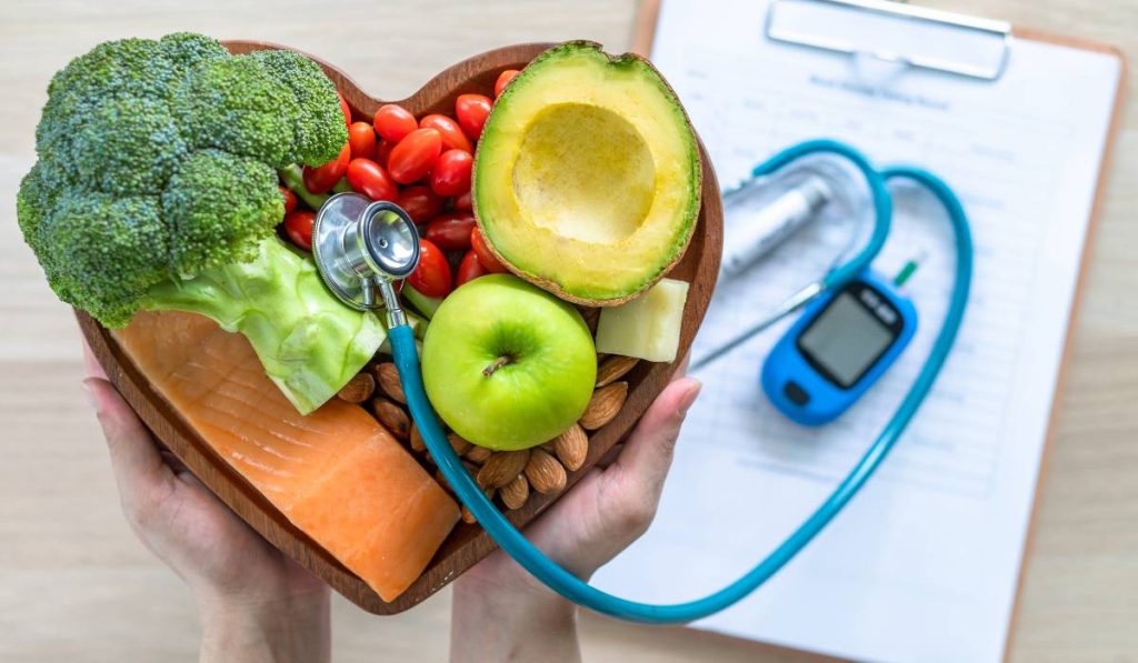 Ce evită un cardiolog după 18:00: Sfaturi simple pentru inima ta