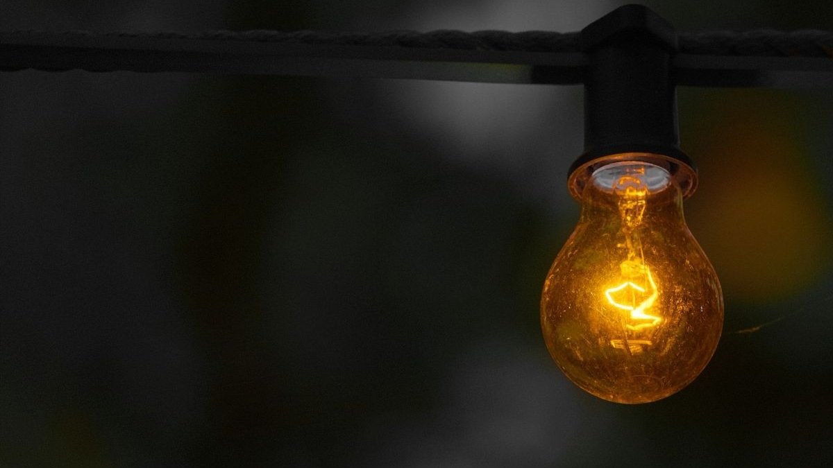 Pană de curent: București și Ilfov, luate pe rând de întreruperi în aprilie 2026