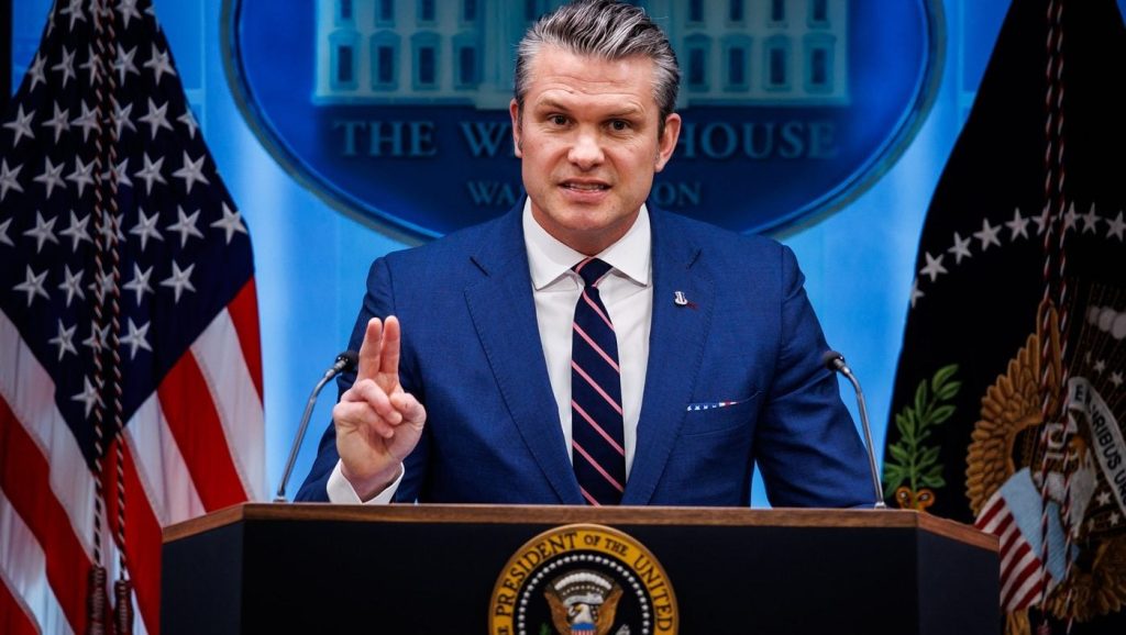 GAFA URIAȘĂ: Șeful Pentagonului, Pete Hegseth, citează Pulp Fiction drept verset biblic