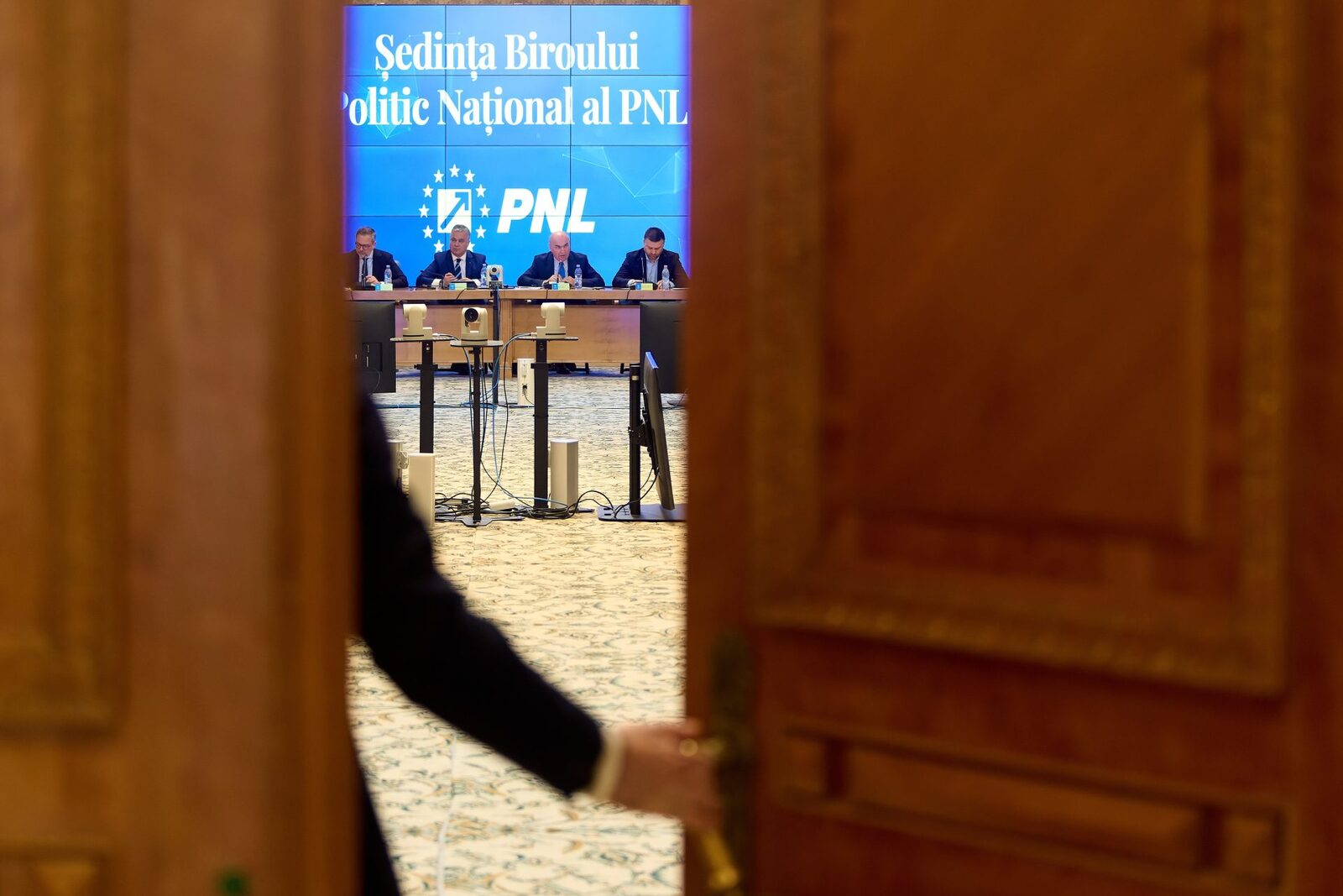 PNL copiază PSD: Mișcări strategice, decizie crucială înainte de vot