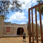 Britanic a cumpărat vilă în stil sicilian, la preț de mașină