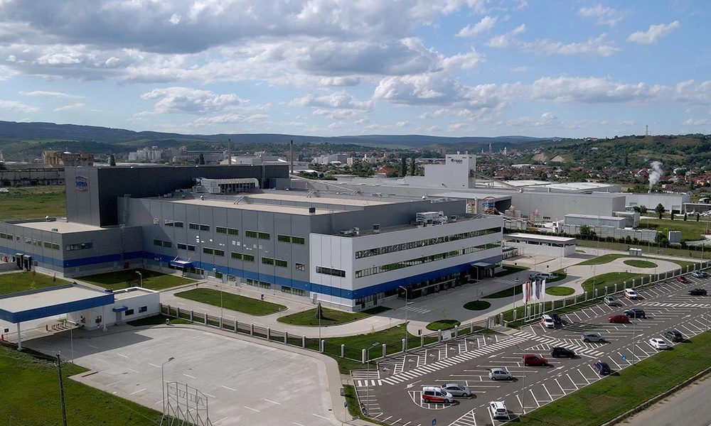 Miliardarul Donald Trump, nou patron peste o fabrică de medicamente din România: Afacere record