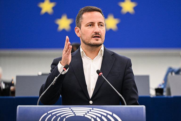 Ștefănuță, despre locuințe și tineri: România, la un pas de criză