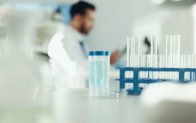 De ce să intri într-un studiu clinic: Beneficii, riscuri, informații cruciale