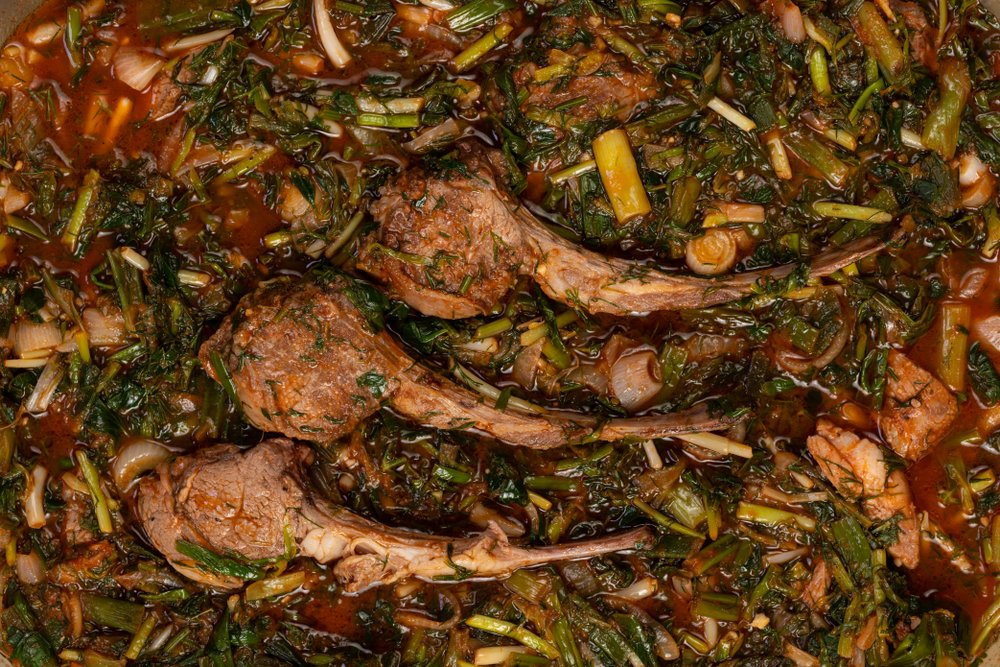 Stufat de miel, aroma copilăriei: Rețeta de Paște care îmbie cu savoare