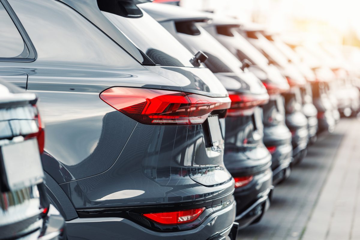 Piața auto românească în 2026: SUV-urile urcă, dieselul coboară, dar prețurile cresc Piața auto din România se află într-o continuă transformare, arată cele mai recente date analizate