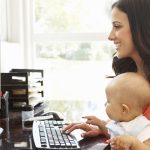 Bani pentru mame: CINE primește stimulentul de inserție și CUM beneficiază