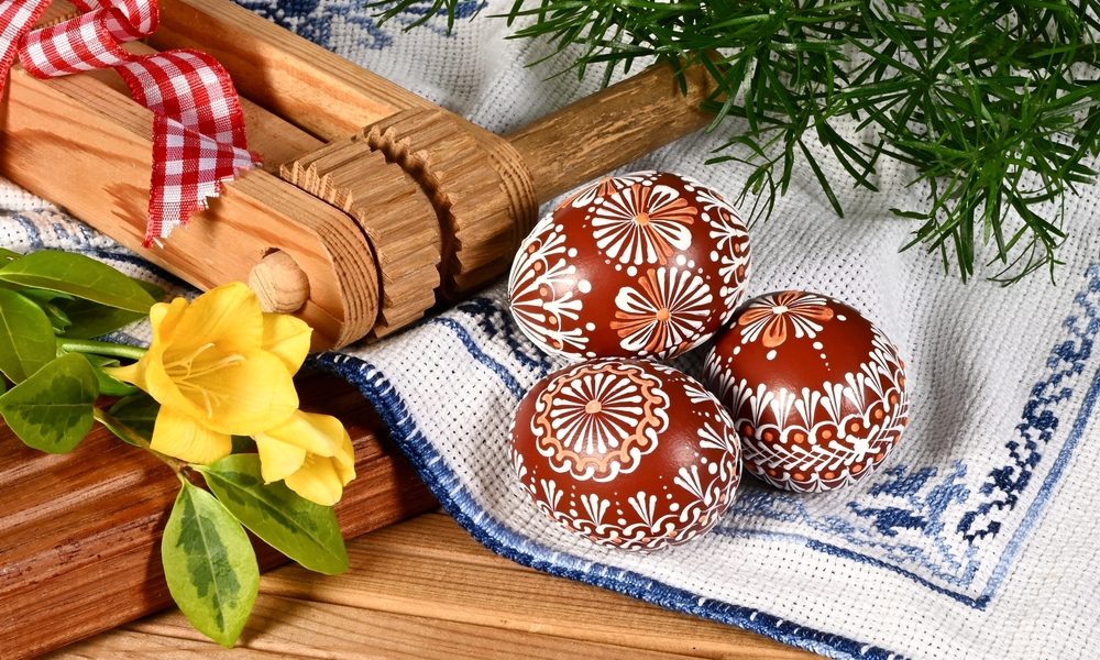 Tradiții de Paște păstrate din străbuni de români