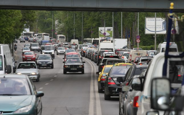 Blocaj major pe DN1: Cozi uriașe spre București, zona Predeal. Poliția sfătuiește rute ocolitoare