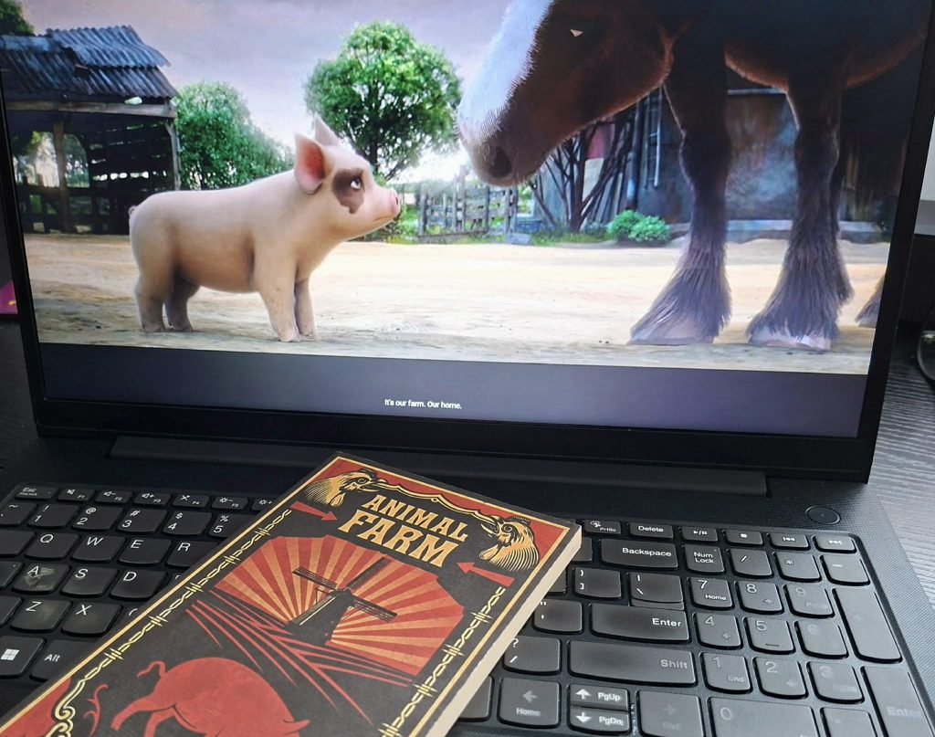 Noul trailer al filmului Ferma Animalelor aduce în prim-plan o abordare mai politică, dar adaptată pentru un public tânăr, semnalând o schimbare în tonalitatea sa față de versiunea originală